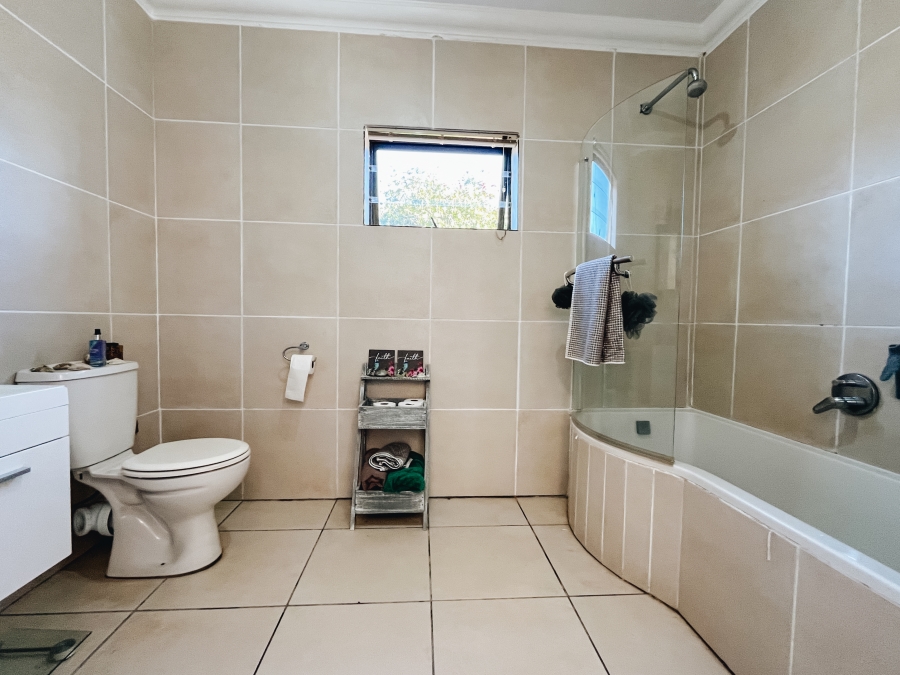4 Bedroom Property for Sale in Island View Western Cape